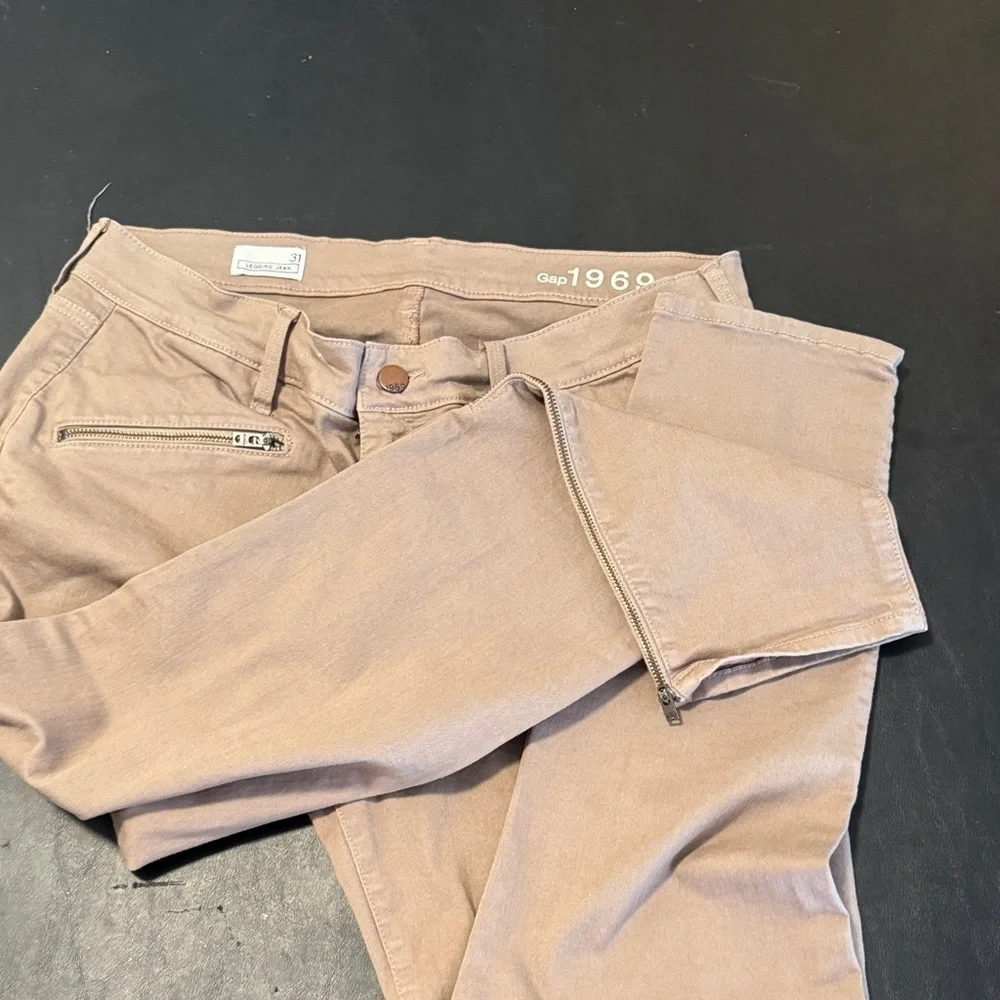GAP 1969 Beige Casual Pants